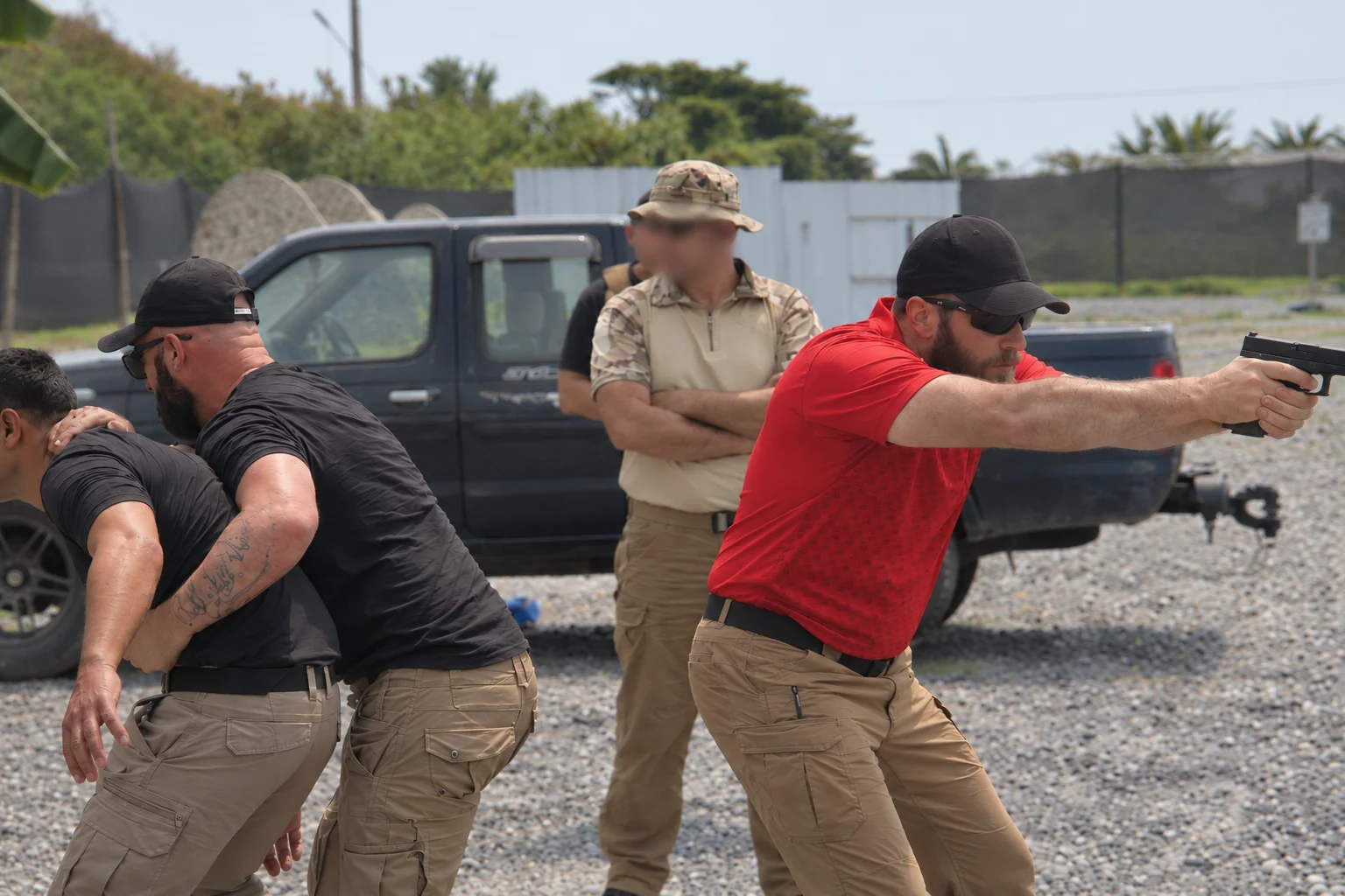 CLOSE PROTECTION OPERATIVE, photograph 5